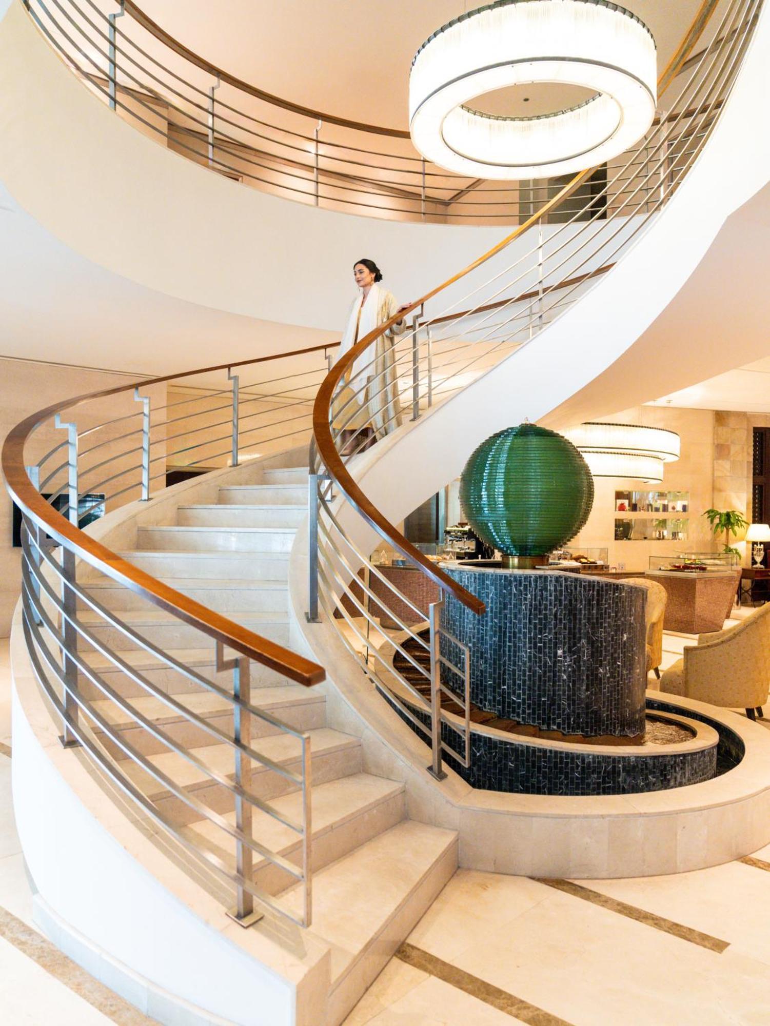 Moevenpick Hotel Al-Khubar Exteriér fotografie The lobby of the hotel