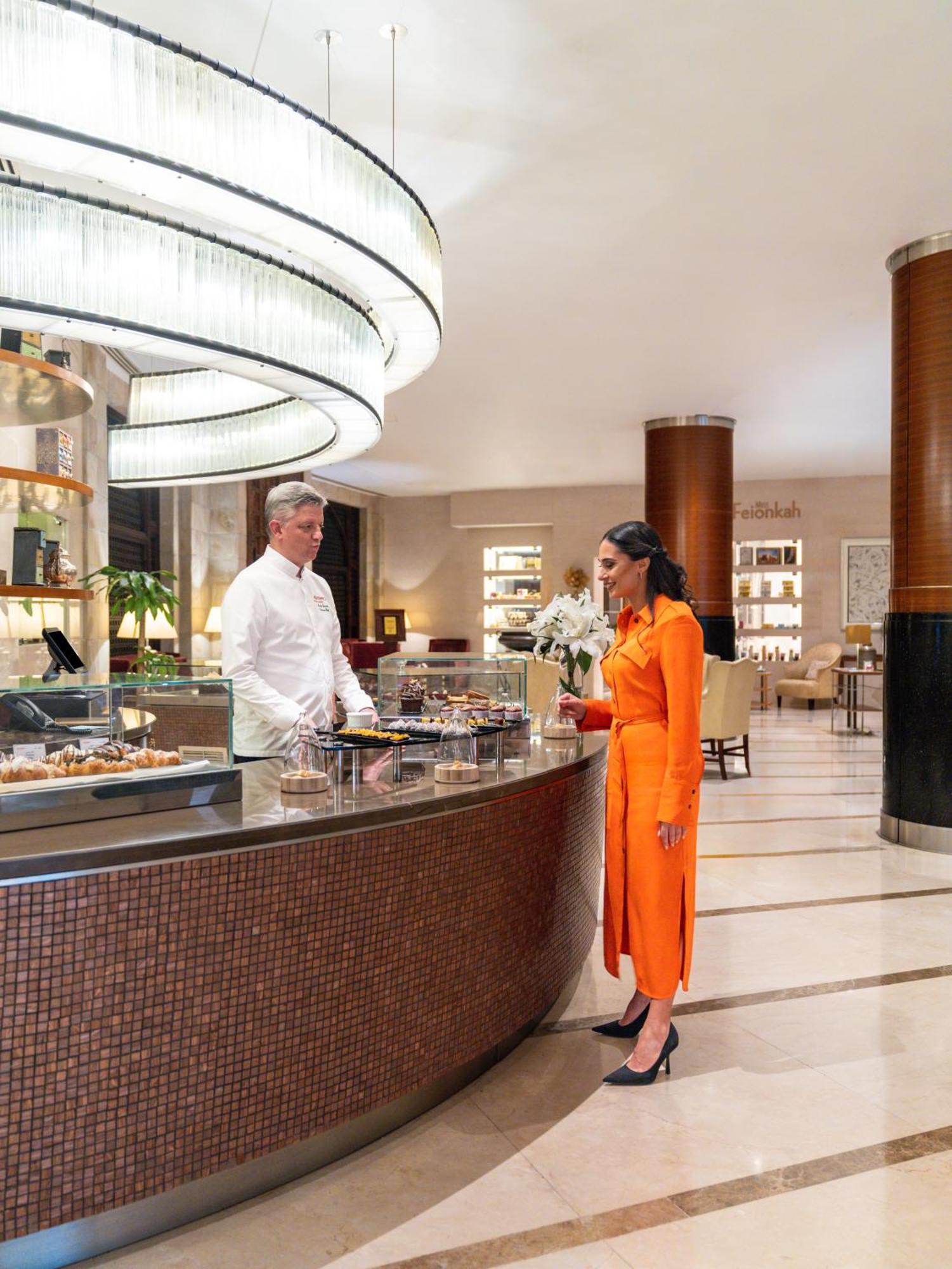 Moevenpick Hotel Al-Khubar Exteriér fotografie The Lobby