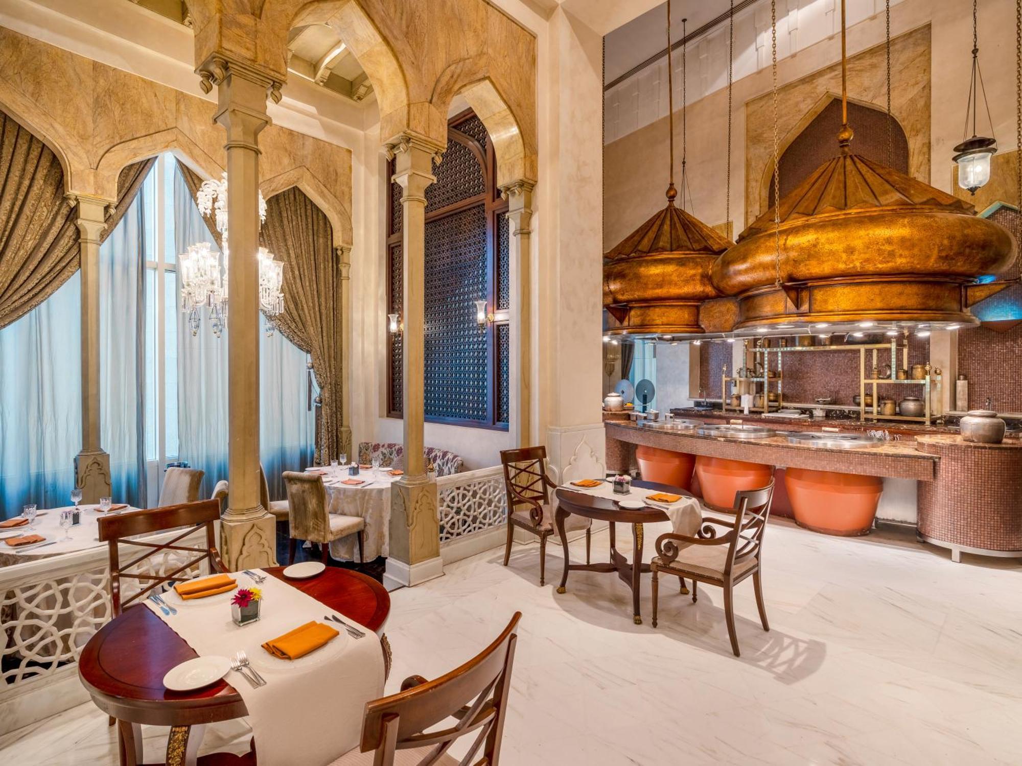 Moevenpick Hotel Al-Khubar Exteriér fotografie The restaurant