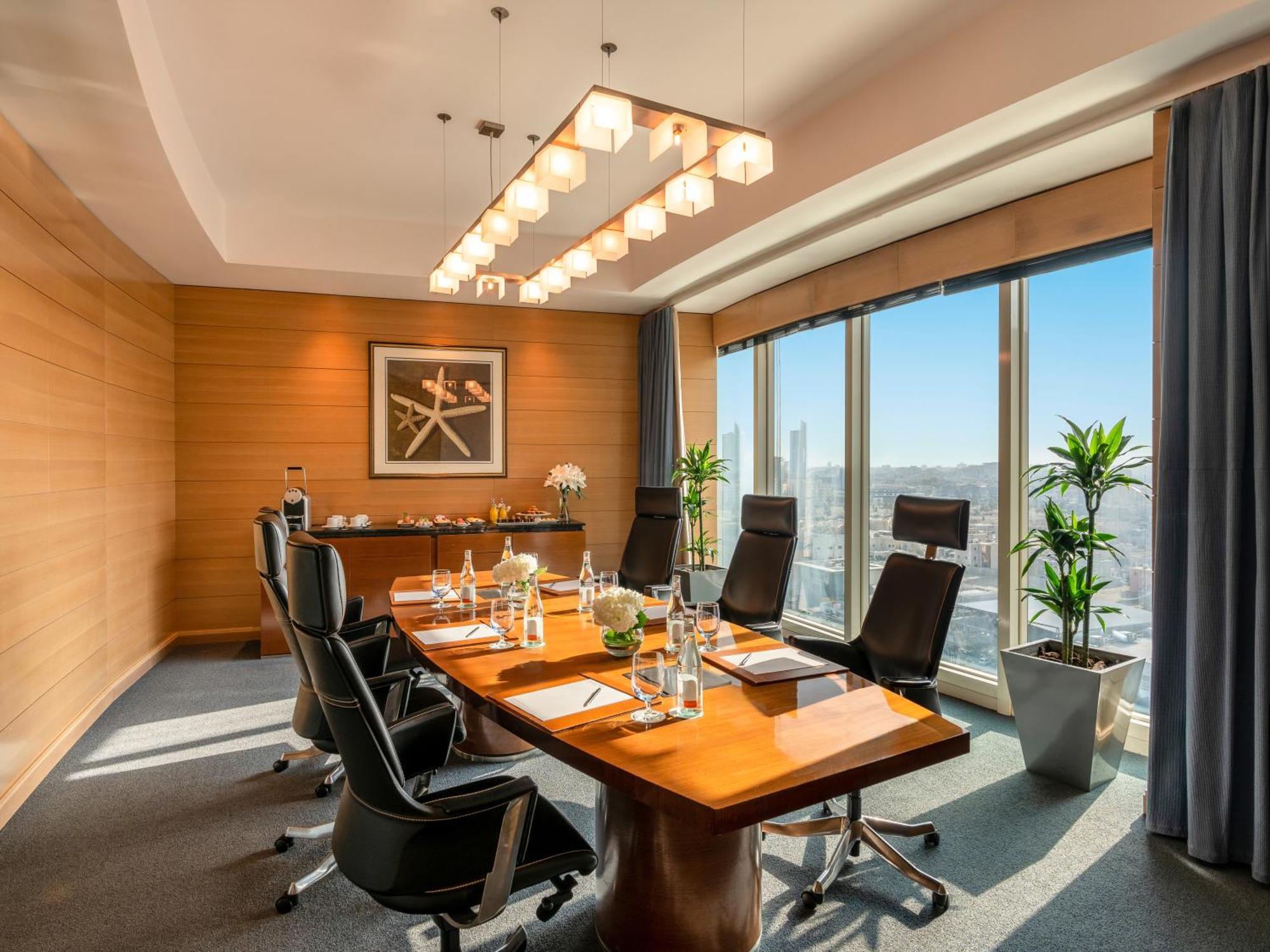 Moevenpick Hotel Al-Khubar Exteriér fotografie Meeting room