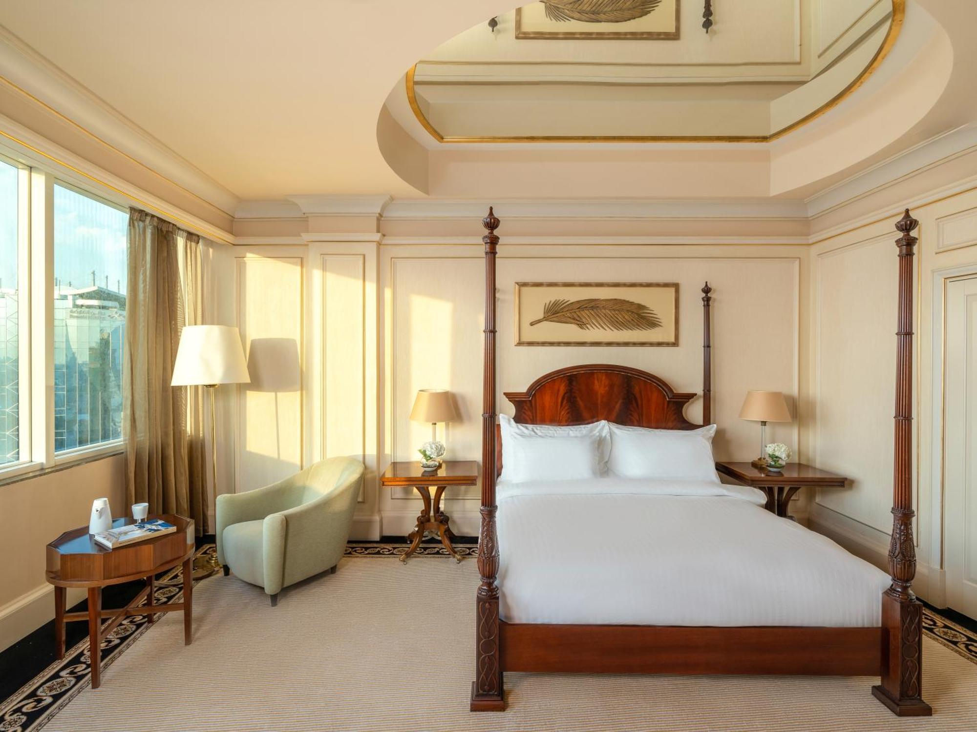 Moevenpick Hotel Al-Khubar Exteriér fotografie A bedroom at the hotel
